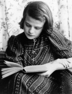 Sophie Scholl: The German Student Activist Executed at 21 ...