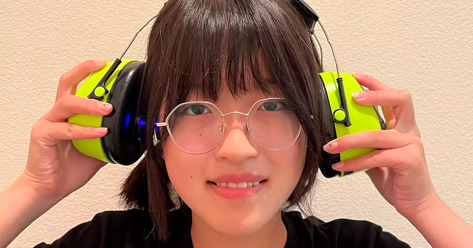 14-Year-Old Leanne Fan Named America's Top Young Scientist For Inventing Headphones That Treat Ear Infections